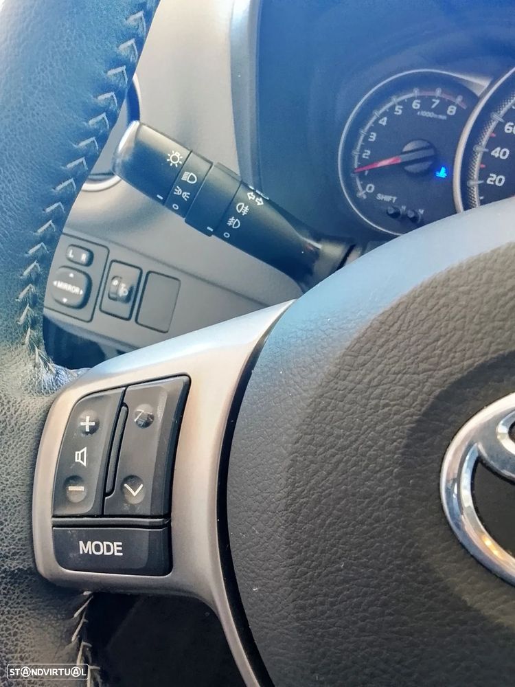 Toyota Yaris 1.0 VVT-i Comfort+P.Style - 10