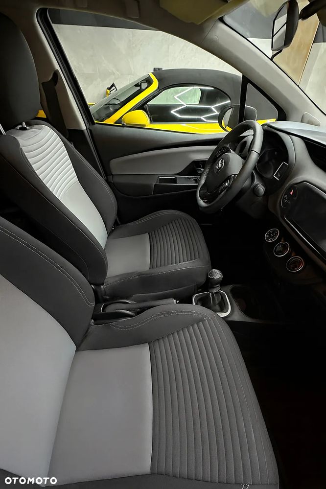Toyota Yaris 1.5 Premium - 8