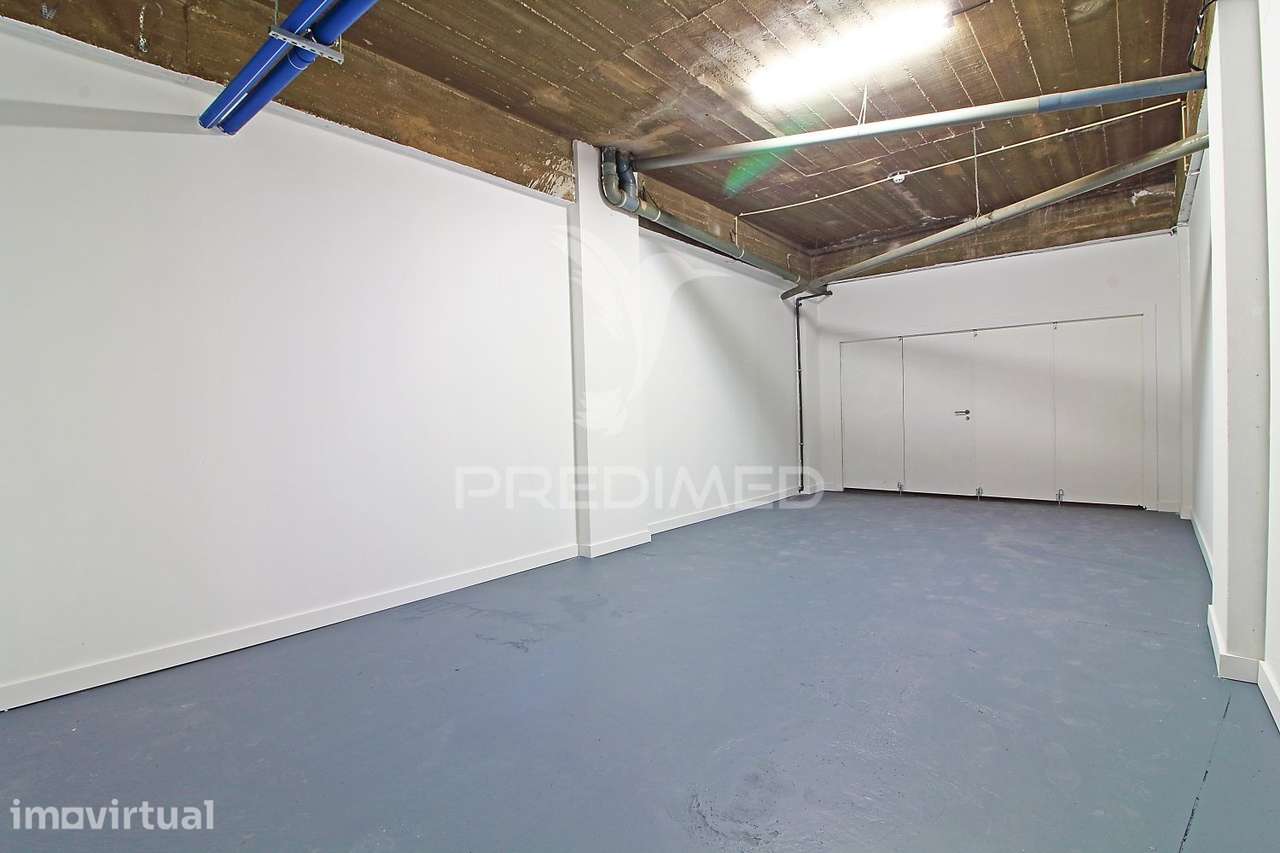 Garagem para Arrendamento | Zona da correeira, Albufeira - Grande imagem: 4/4