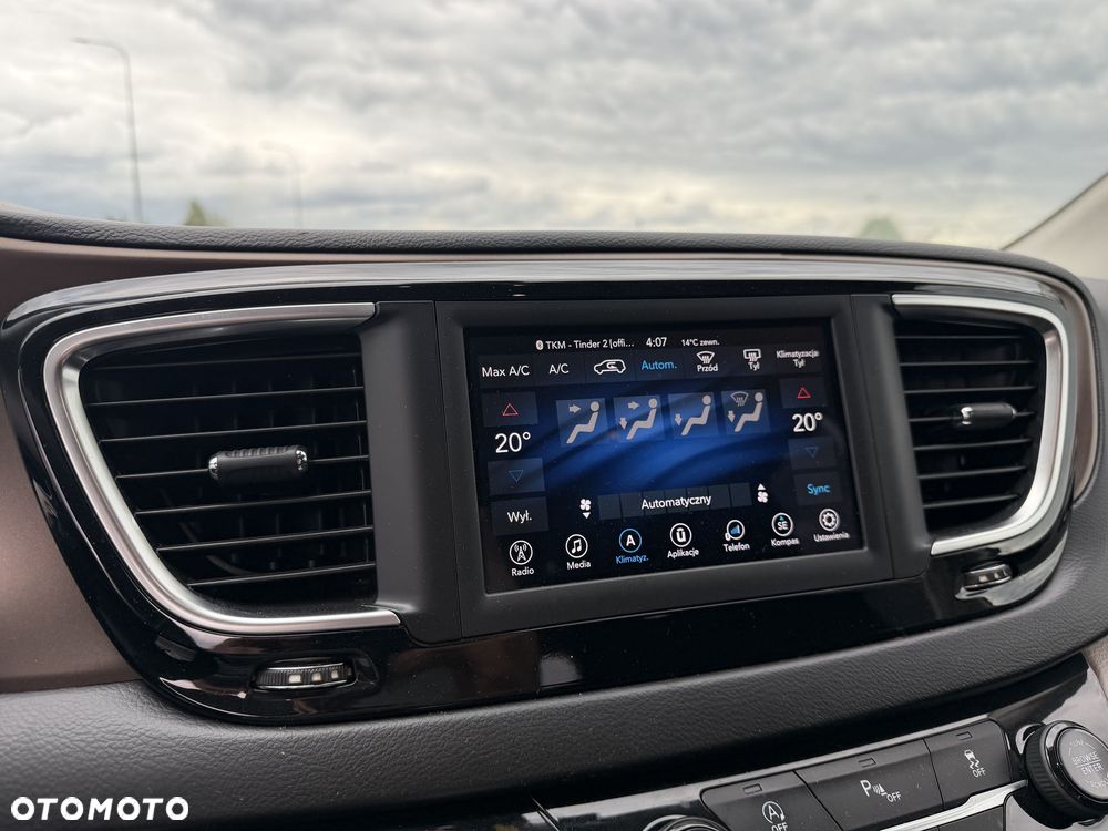 Chrysler Pacifica - 31