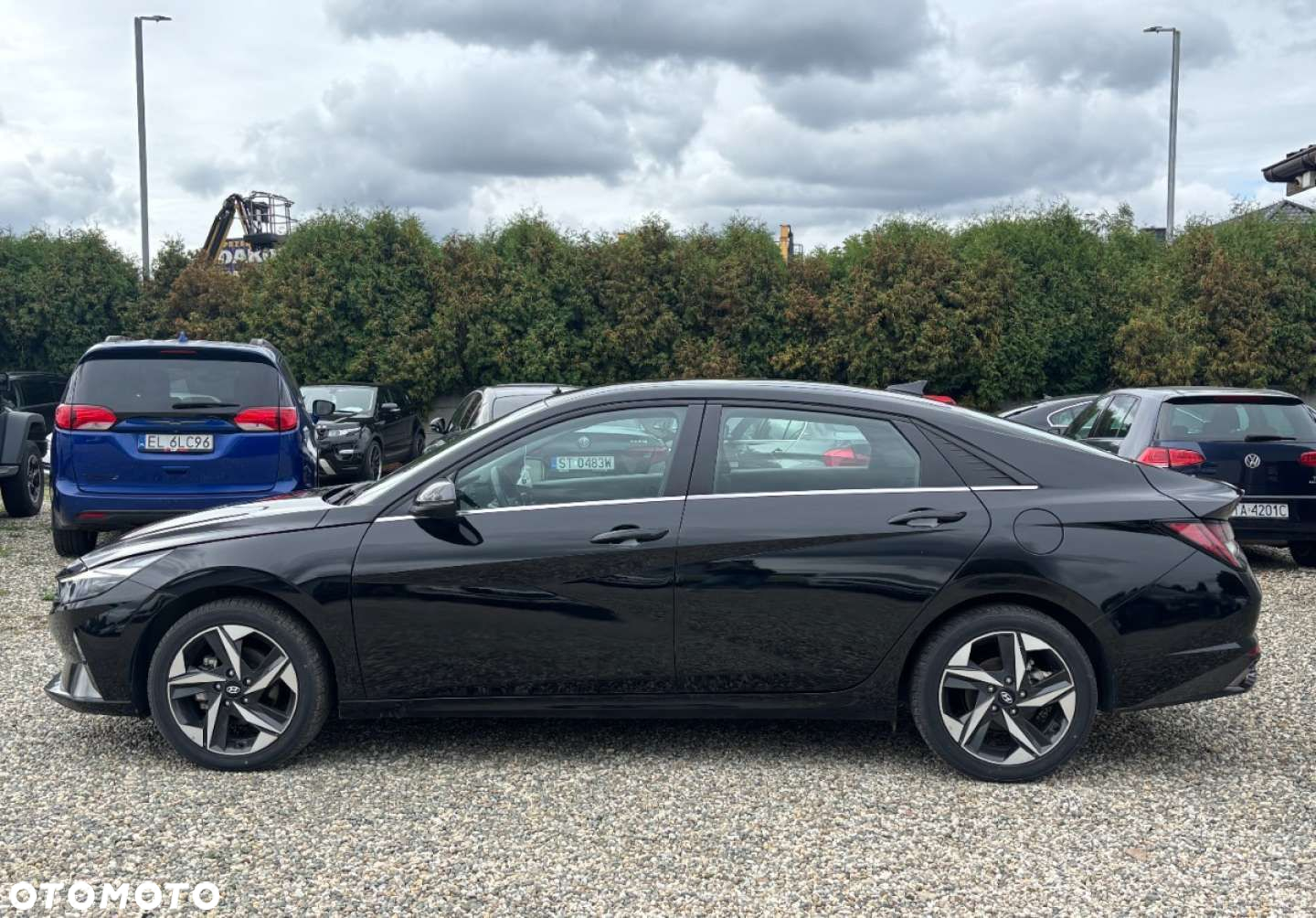 Hyundai Elantra - 3