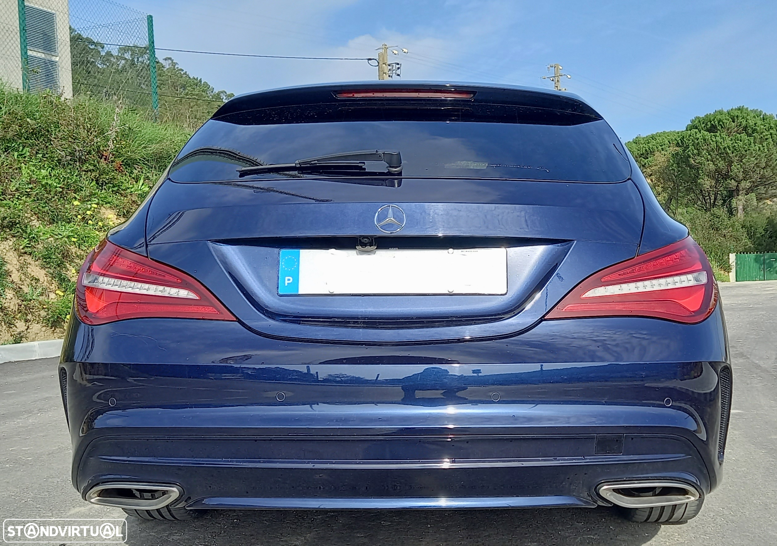 Mercedes-Benz CLA 200 d Shooting Brake AMG Line - 10