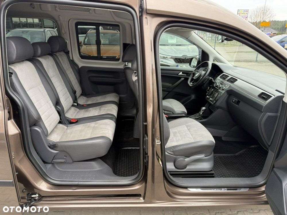 Volkswagen Caddy Highline DSG - 24