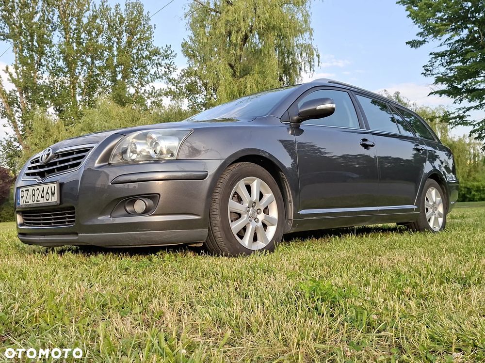 Toyota Avensis 1.8 VVT-i Sol - 9