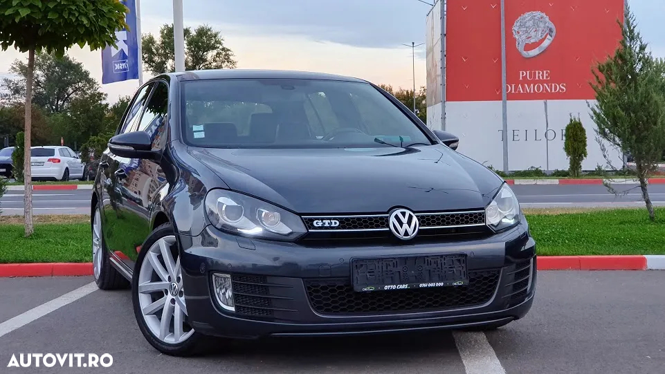 Volkswagen Golf 2.0 TDI DPF DSG GTD - 11