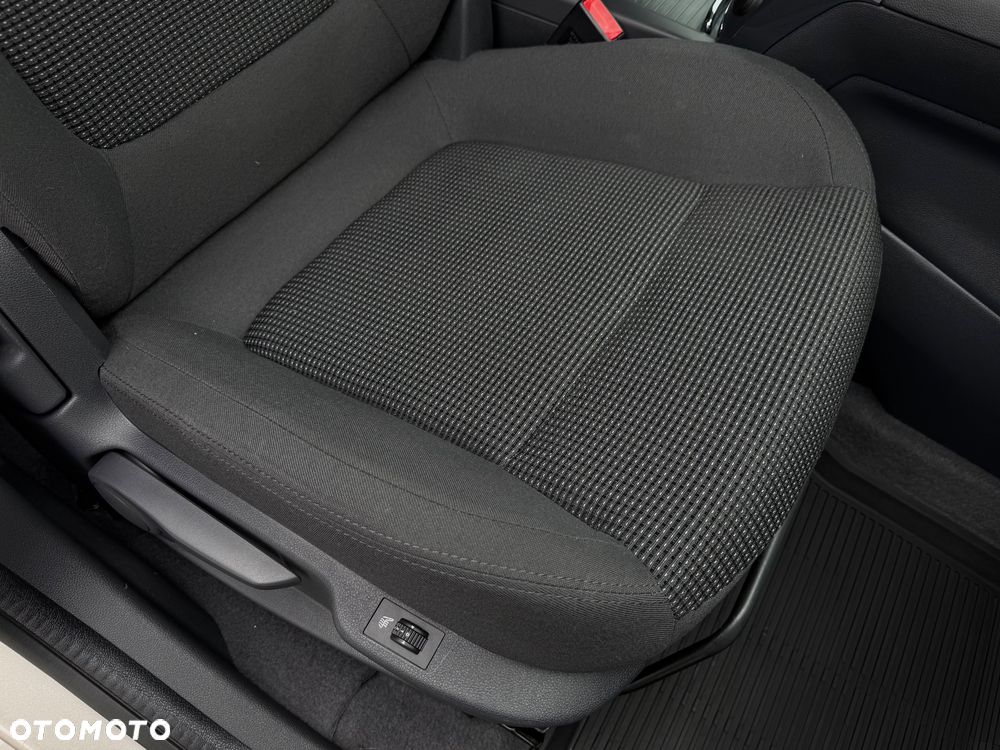 Peugeot 5008 1.6 HDi Active - 28