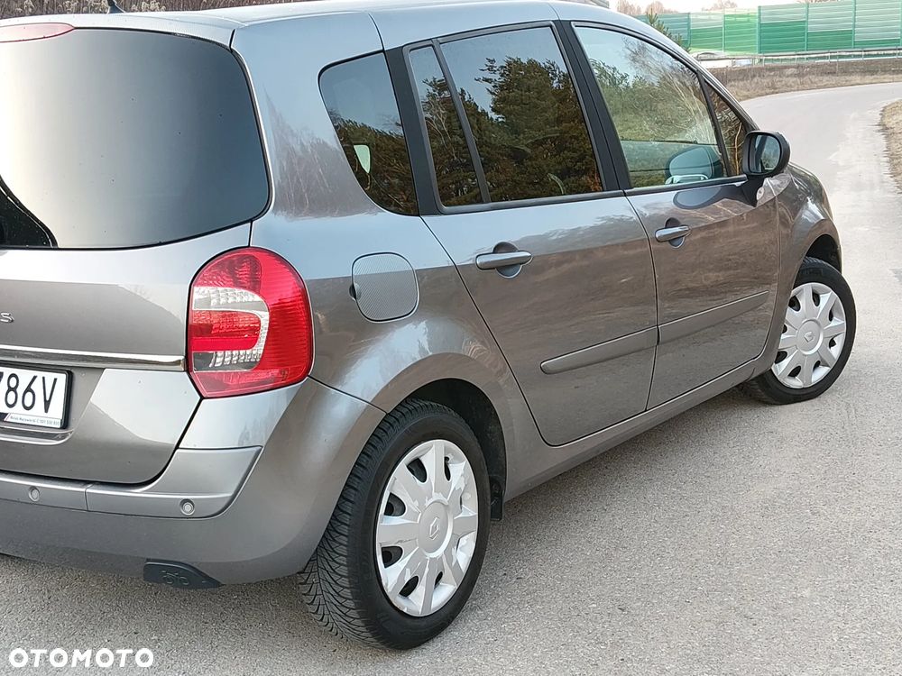 Renault Modus 1.2 16V Dynamique - 28