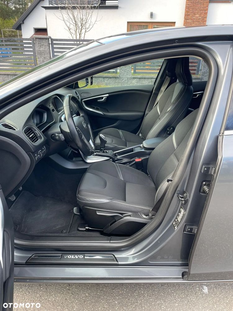 Volvo V40 D2 Summum - 12