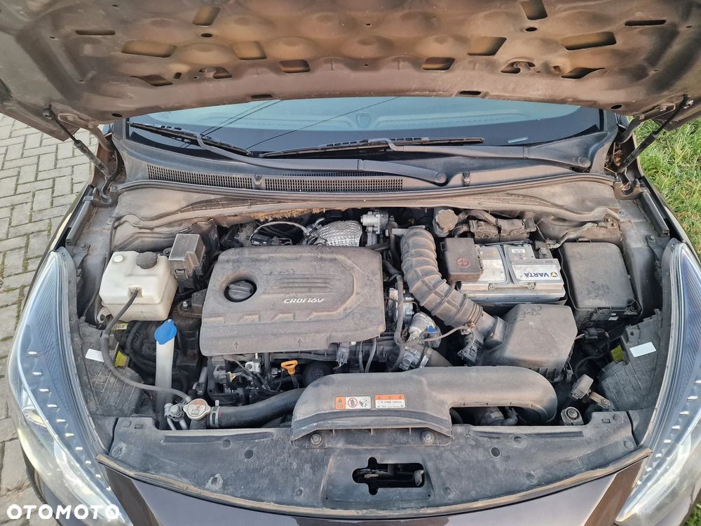 Hyundai i40 Kombi 1.7 CRDi DCT Premium - 21