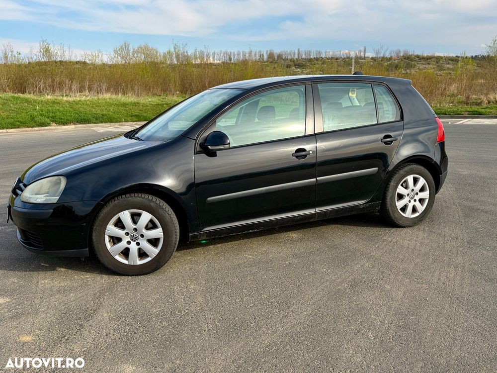 Volkswagen Golf 1.6 FSI Tour - 2