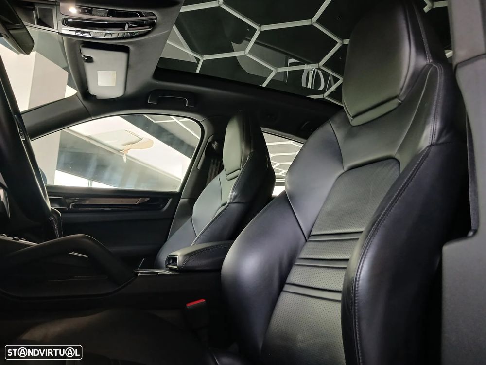 Porsche Cayenne Coupé - 12