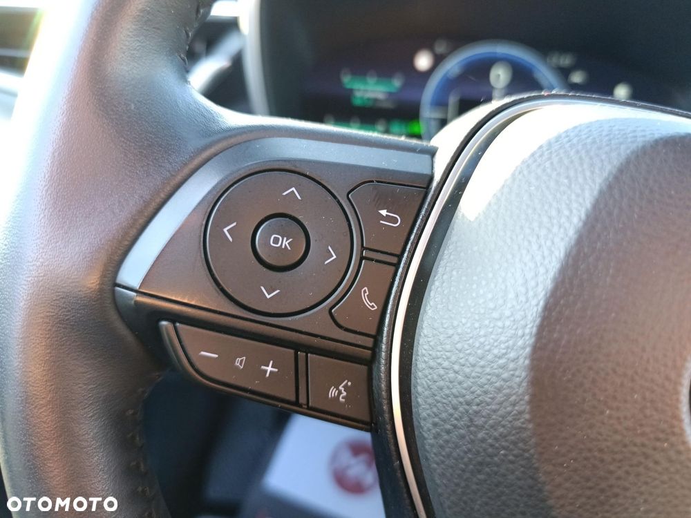 Toyota Corolla 1.8 Hybrid Comfort - 23