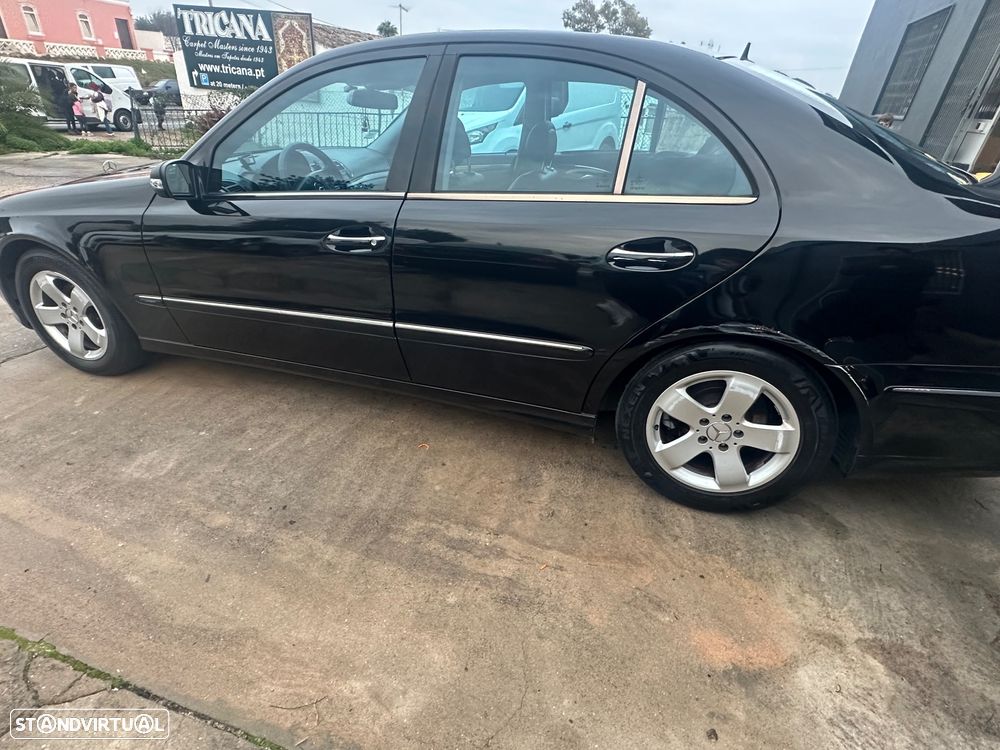 Mercedes-Benz E 270 - 4
