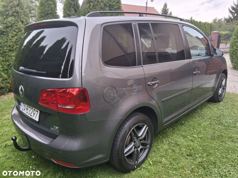 Volkswagen Touran 1.6 TDI DPF BlueMot Comfortline - 4