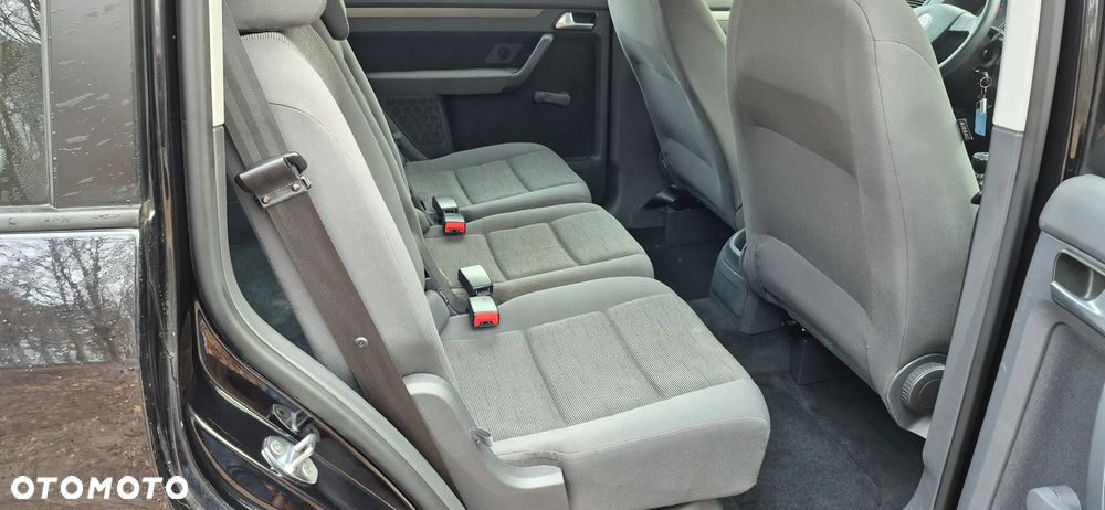 Volkswagen Touran - 13