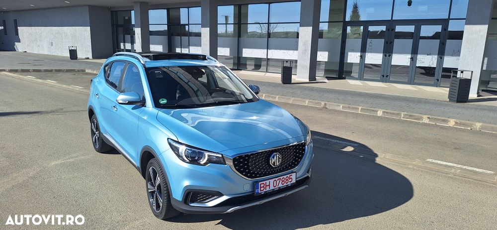 MG ZS EV Luxury - 18