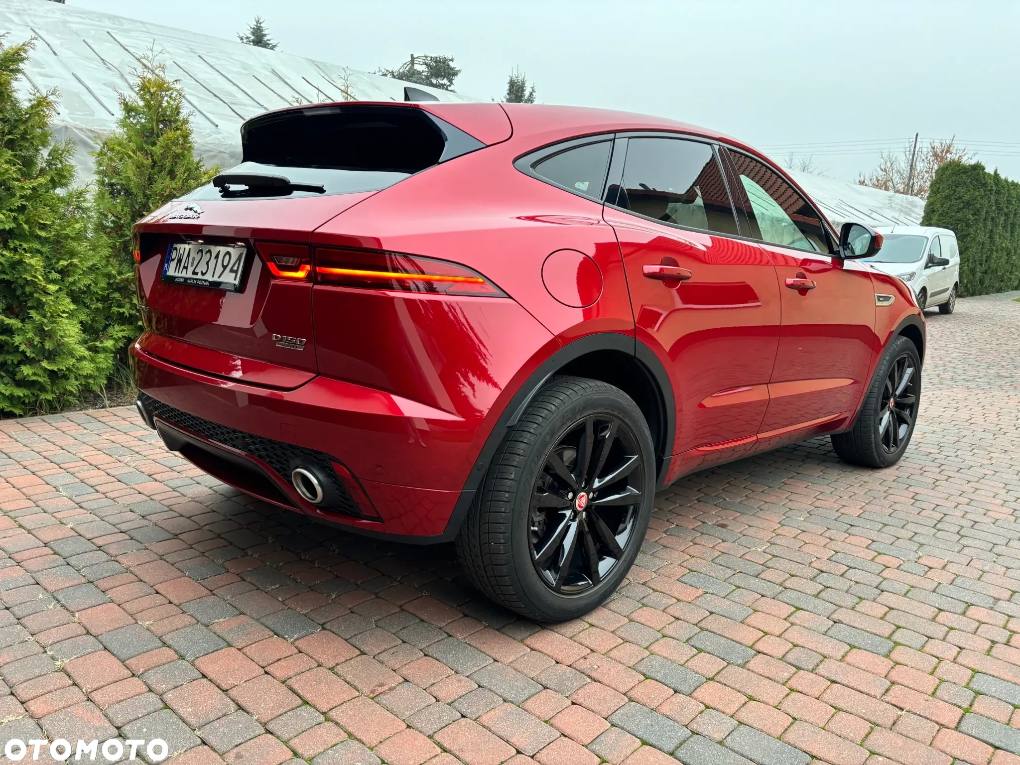 Jaguar E-Pace - 8