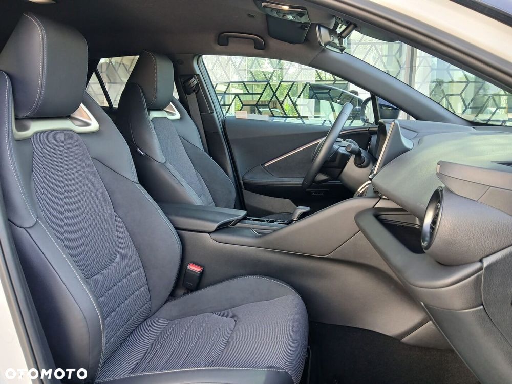Toyota C-HR - 24