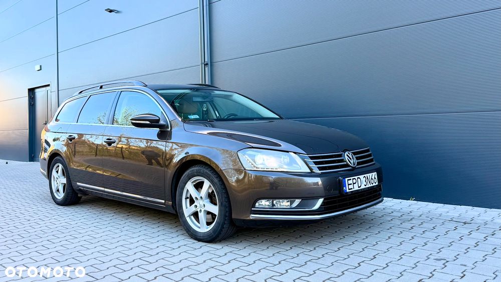 Volkswagen Passat 2.0 TDI DPF Highline - 15