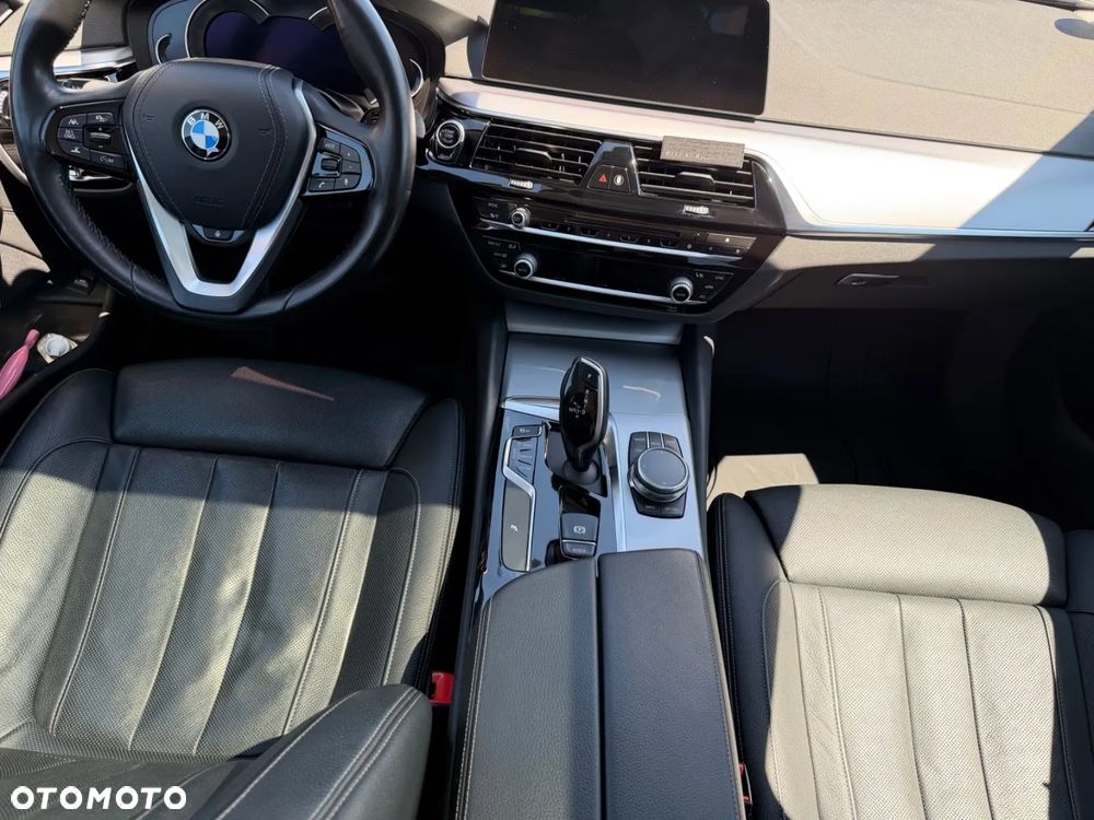 BMW Seria 5 - 10