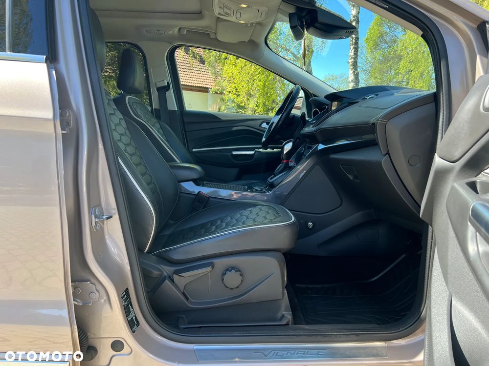 Ford Kuga 2.0 TDCi 4x4 Vignale - 24