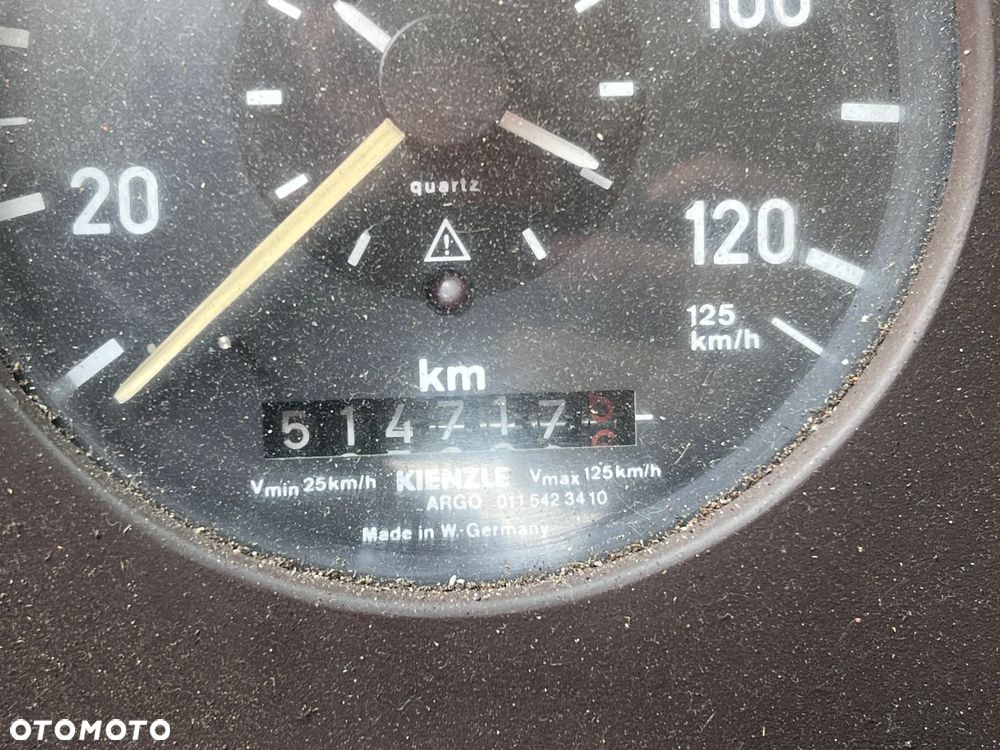 Mercedes-Benz 809 - 12