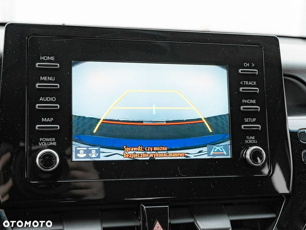 Toyota Camry - 22