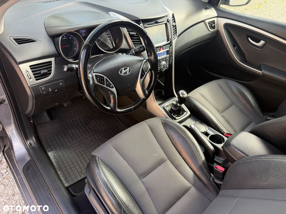 Hyundai i30 blue 1.6 CRDi YES Gold - 21