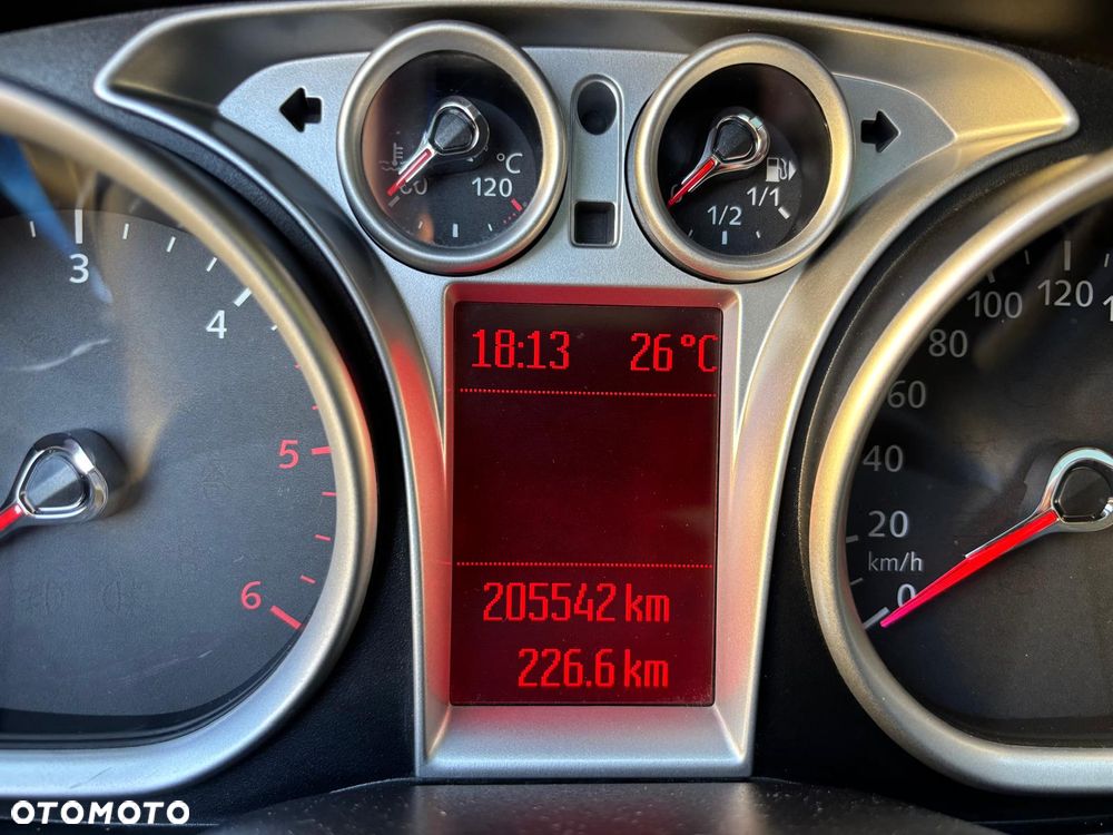 Ford Kuga 2.0 TDCi 4x4 Titanium - 5