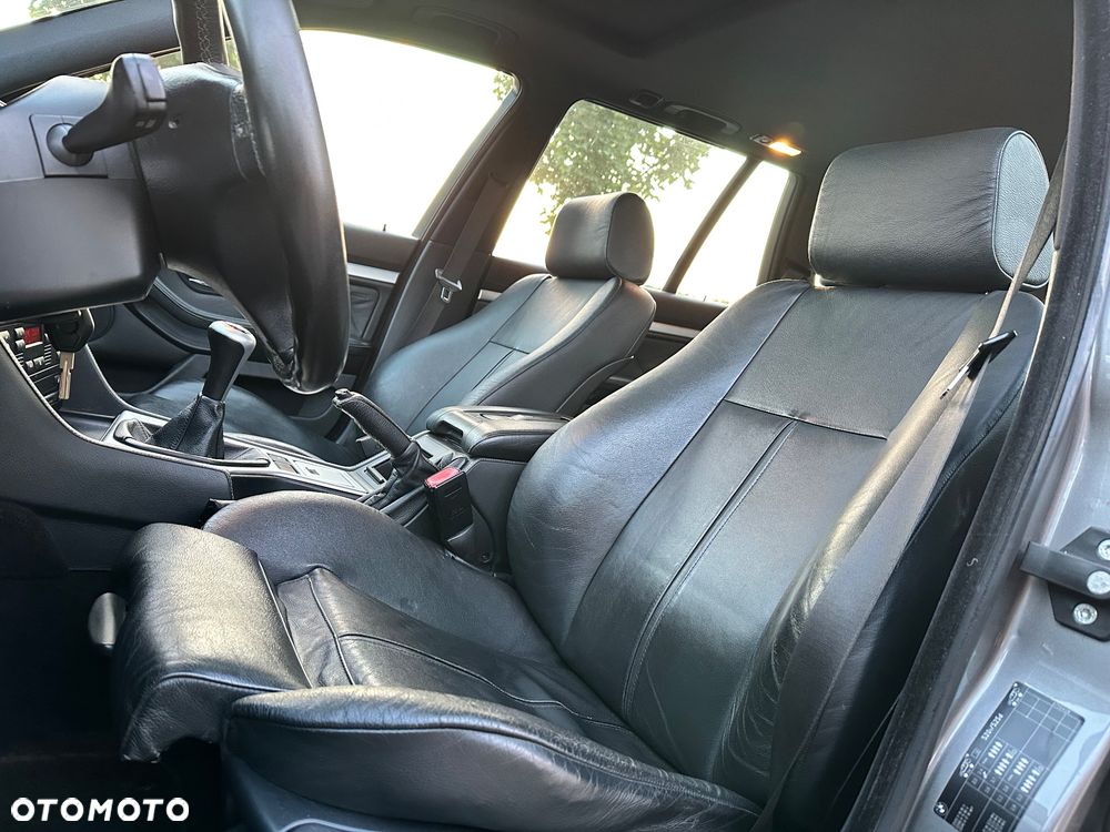 BMW Seria 5 520i Touring Edition Sport - 22