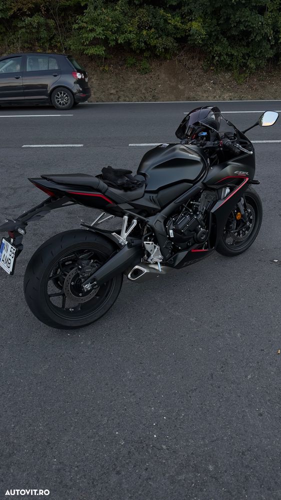 Honda CBR 650R - 4