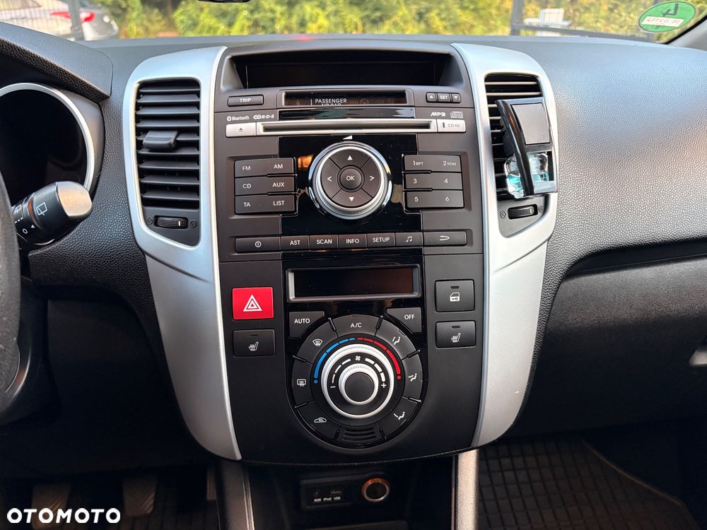 Kia Venga 1.4 L - 24