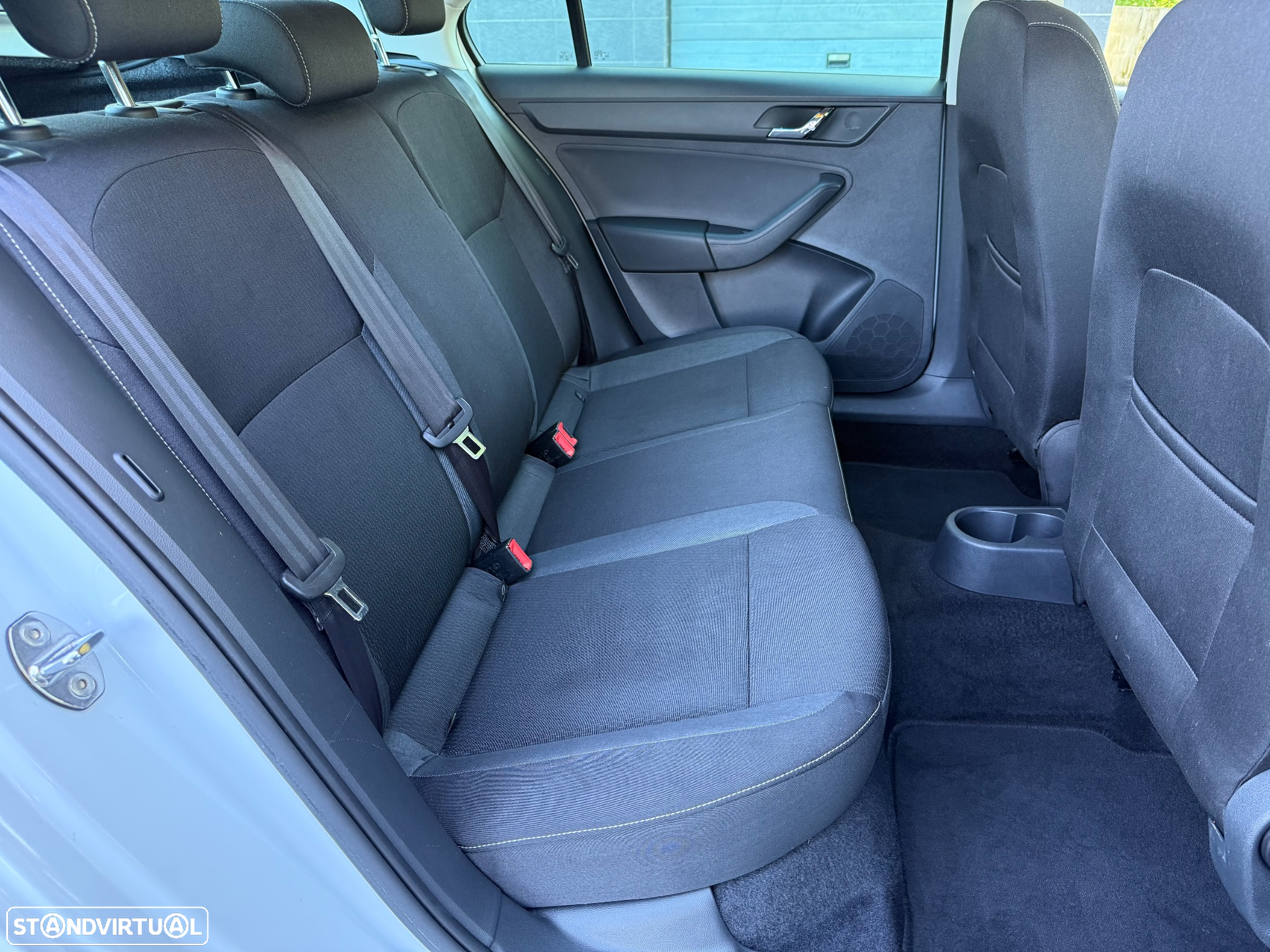 Skoda Rapid 1.2 TSI Ambition - 10