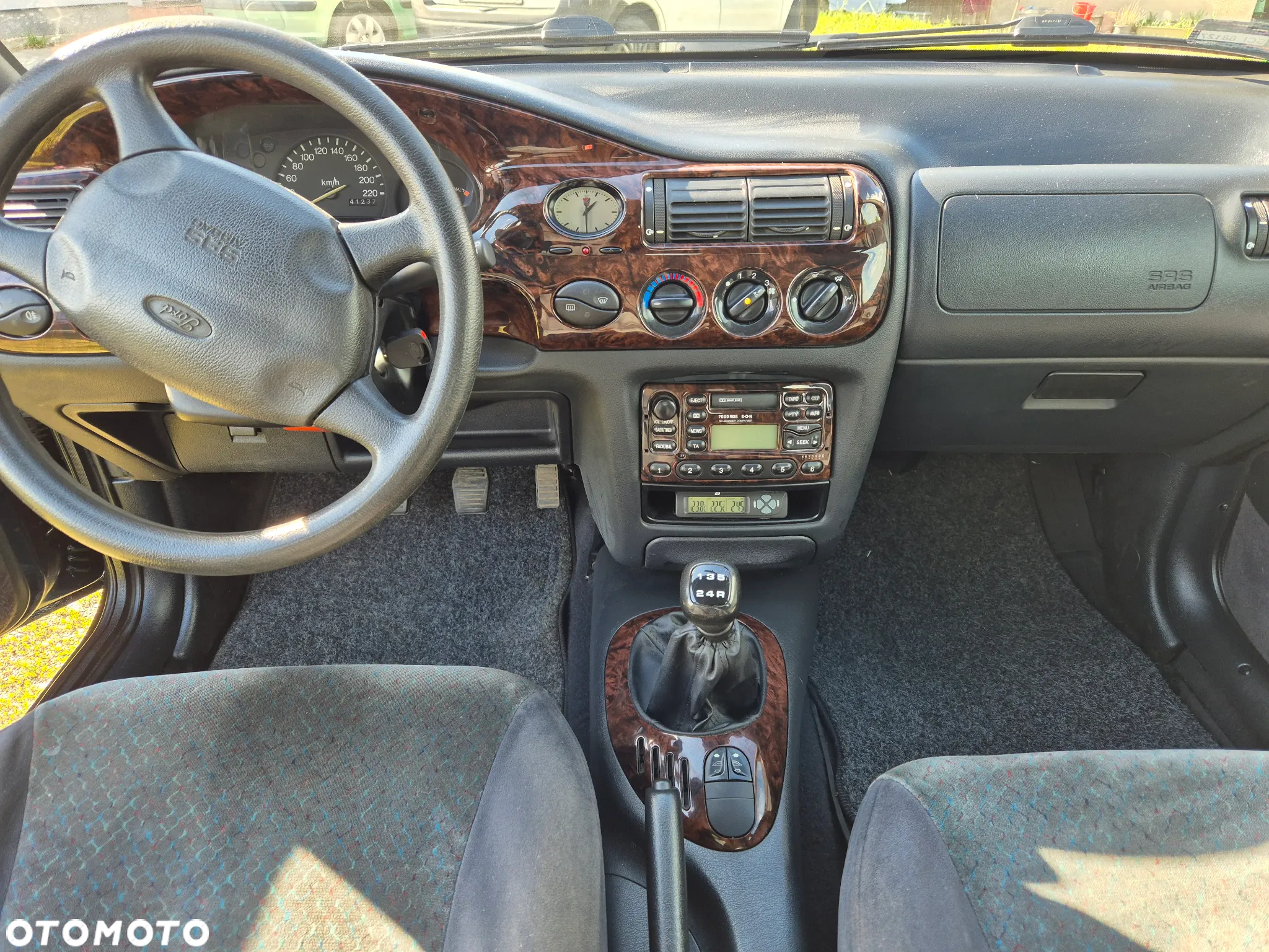 Ford Escort 1.6 CLX - 6
