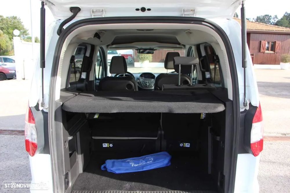 Ford Tourneo Courier 1.5 TDCi Titanium - 22