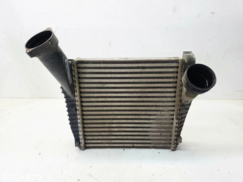 CHŁODNICA POWIETRZA INTERCOOLER LEWY AUDI Q7 4L 4.2 TDI 8ML376729561 - 2