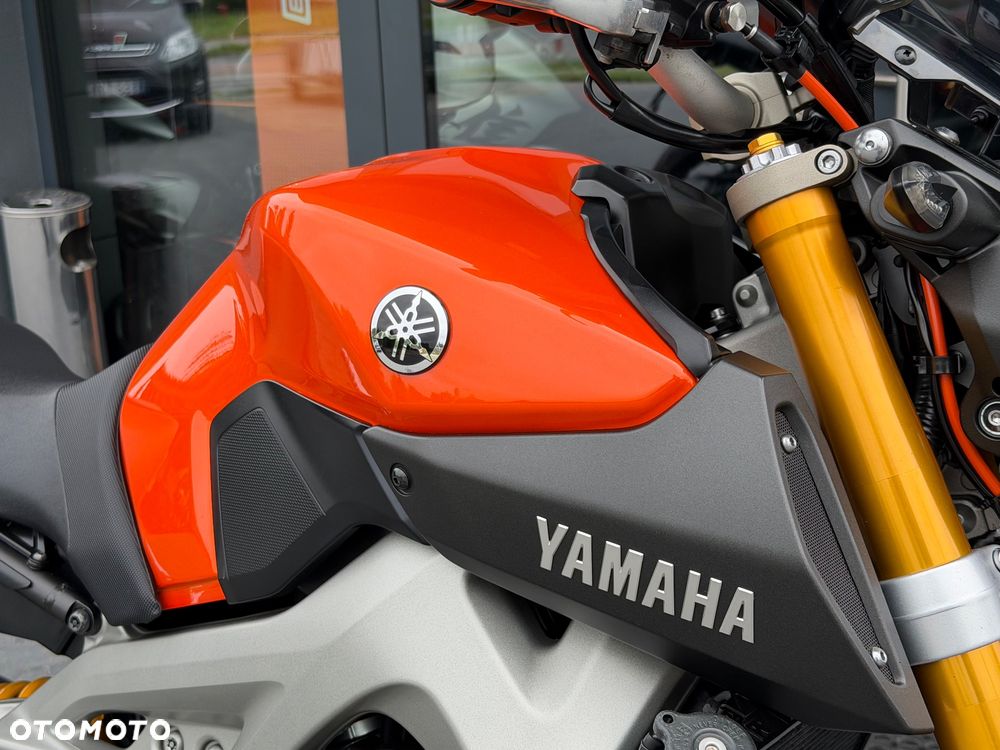Yamaha MT - 16