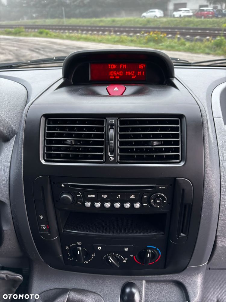 Peugeot EXPERT - 9