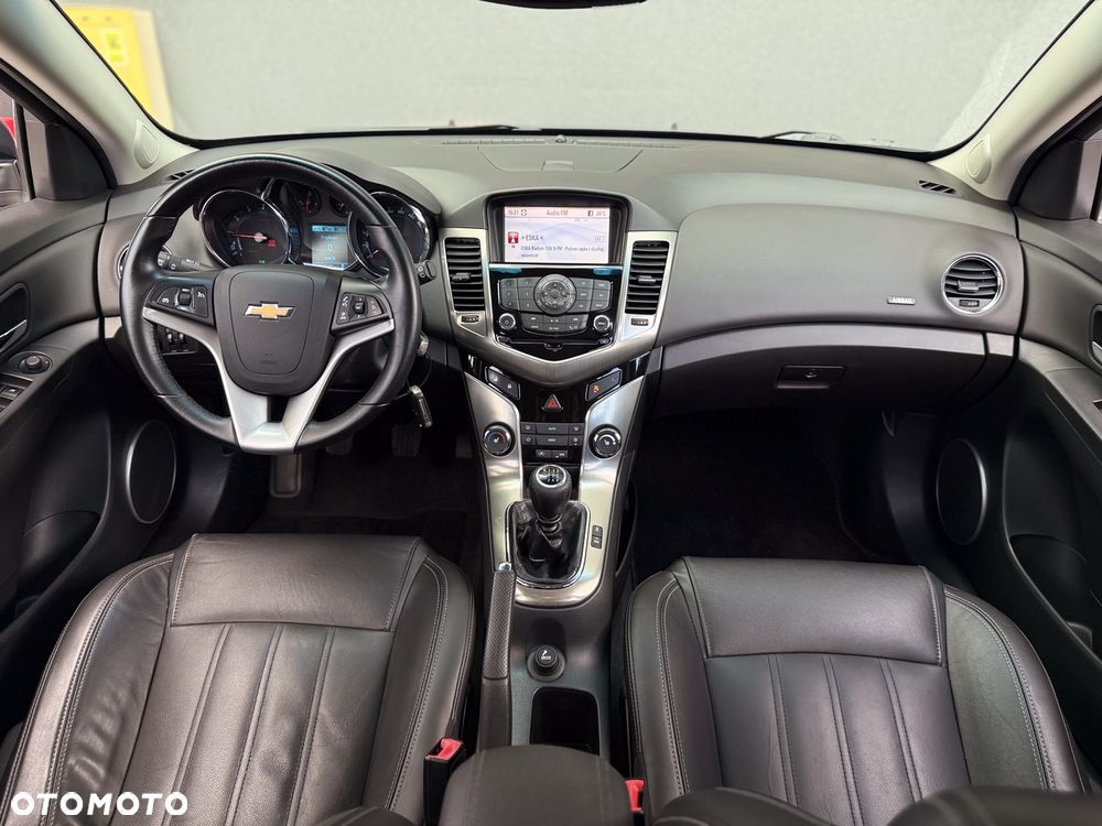 Chevrolet Cruze 1.4 T LT - 25