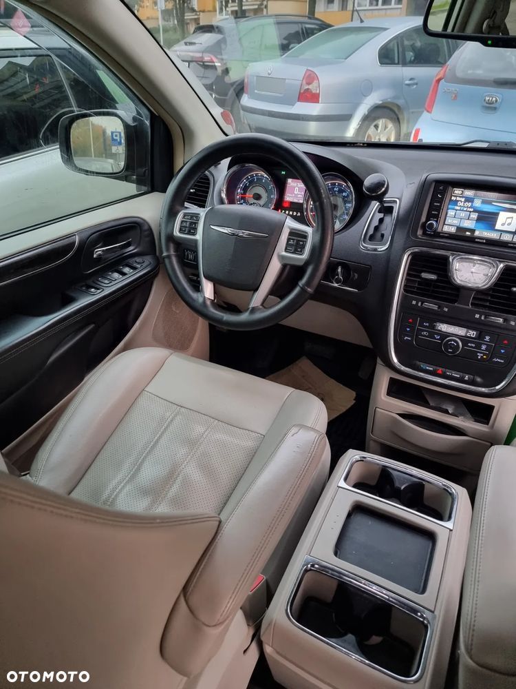 Chrysler Town & Country 3.6 Touring - 11