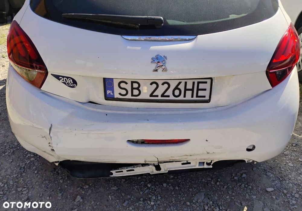 Peugeot 208 - 23