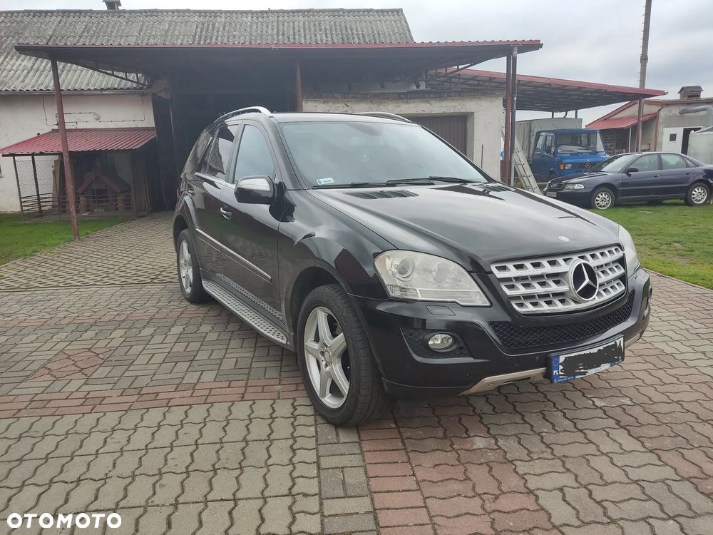 Mercedes-Benz ML - 12