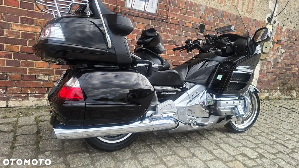 Honda GL - 24