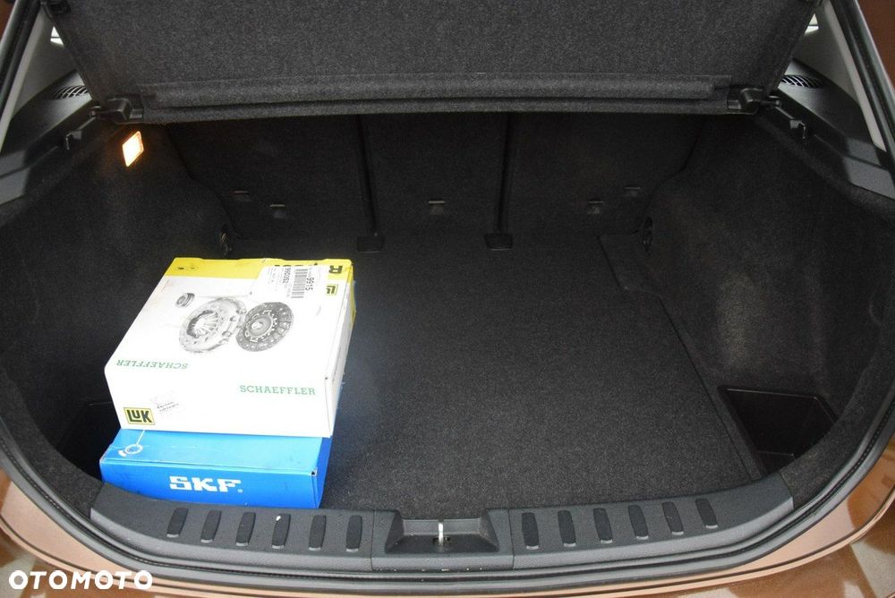 BMW X1 sDrive18d - 16