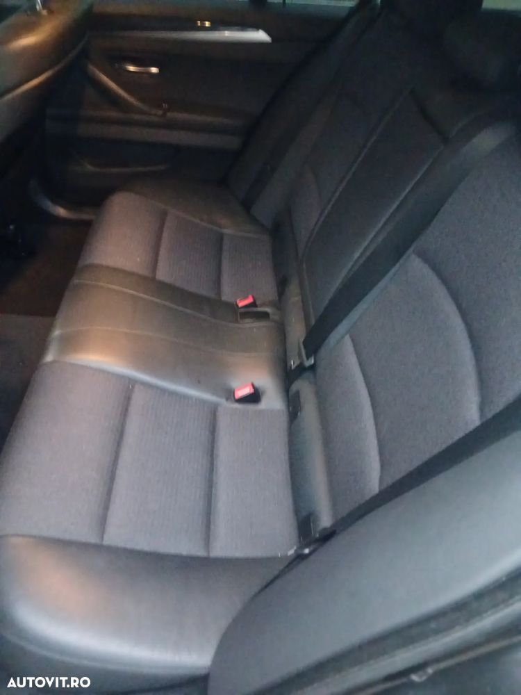 BMW Seria 5 525d Touring Sport-Aut. - 10