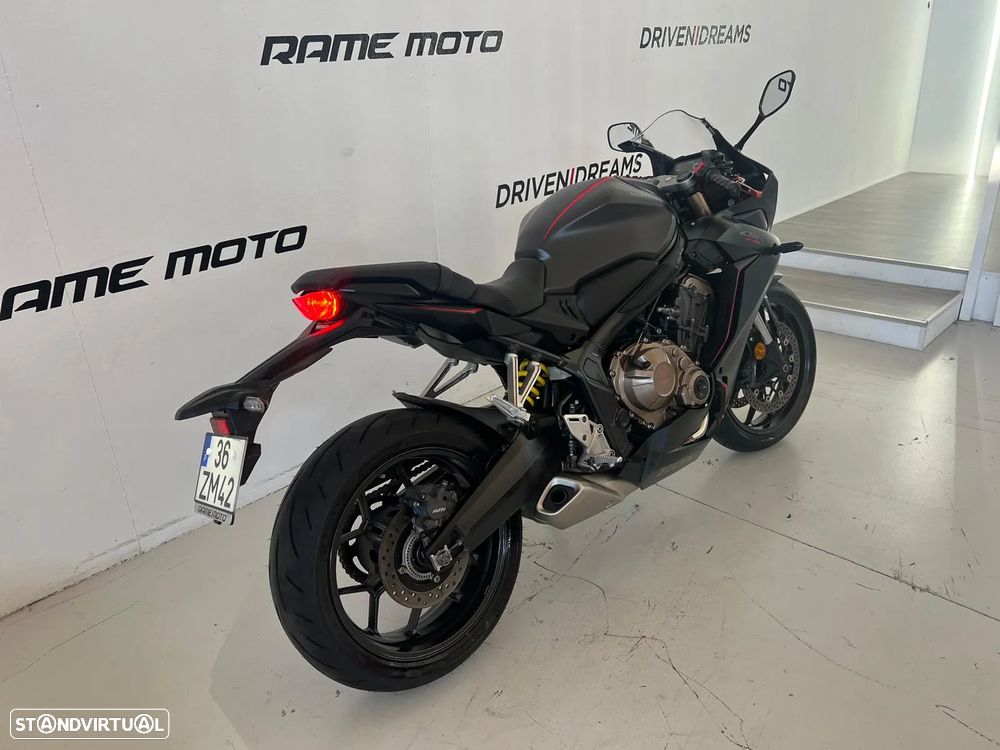 Honda CBR 650R - 14