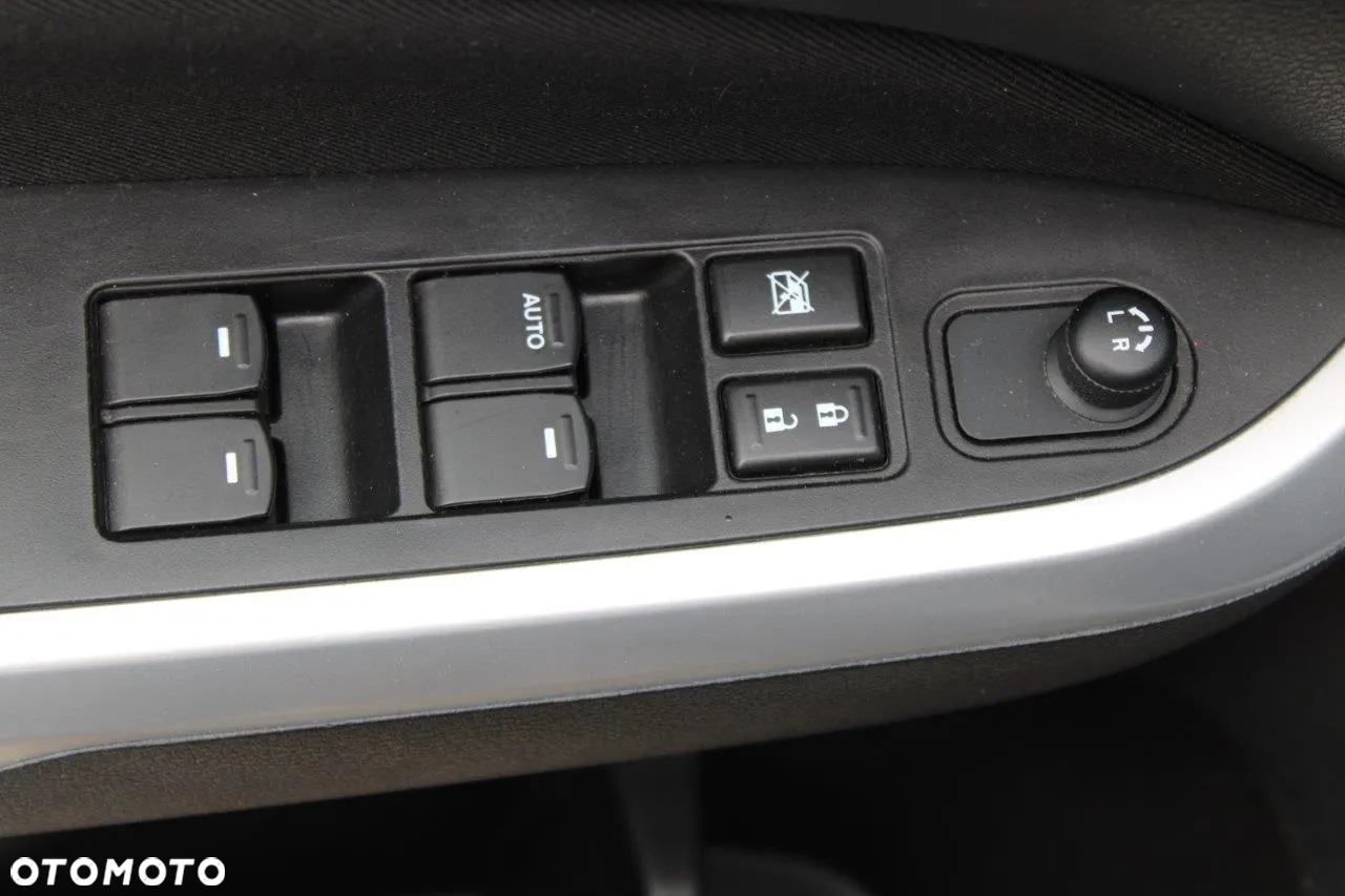 Suzuki Vitara 1.6 Premium 2WD - 28