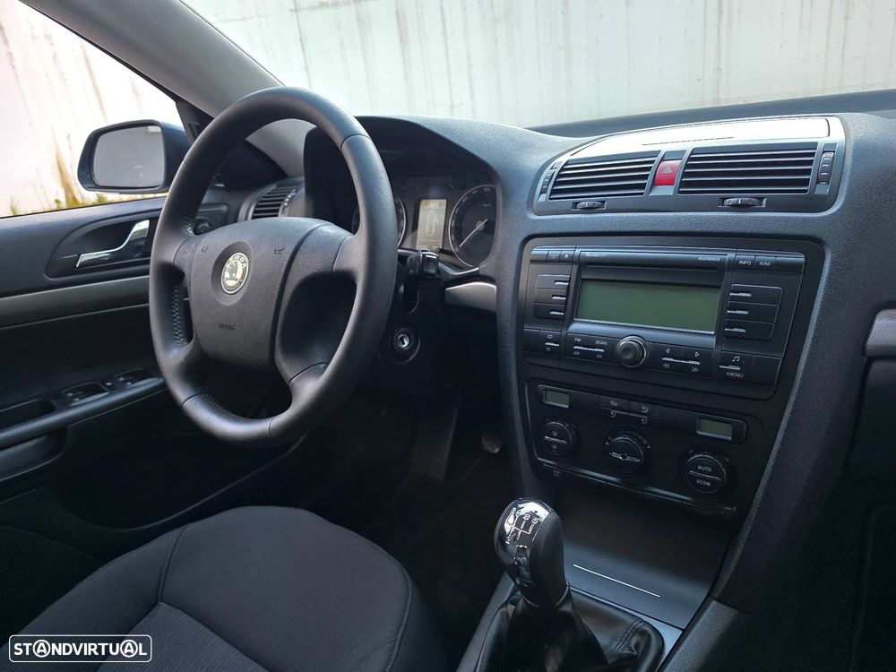 Skoda Octavia Break 1.9 TDi Sportline - 46