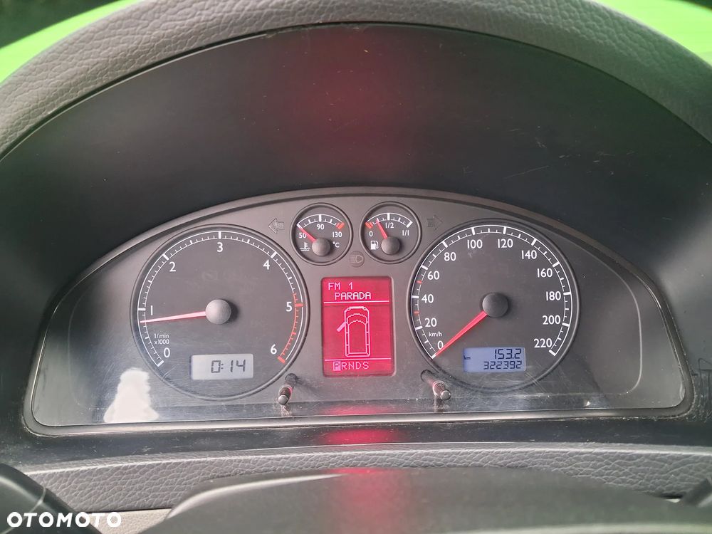 Volkswagen Multivan - 24