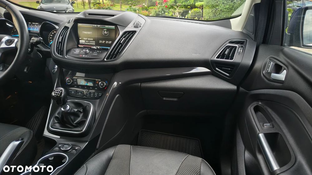 Ford Kuga 2.0 TDCi 4x4 Titanium - 16